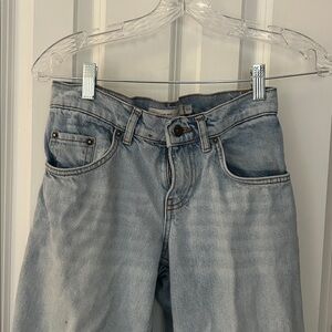 Subdued low waist wide leg jeans!